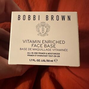 NIB - Bobbi Brown Vitamin Enriched Face Base